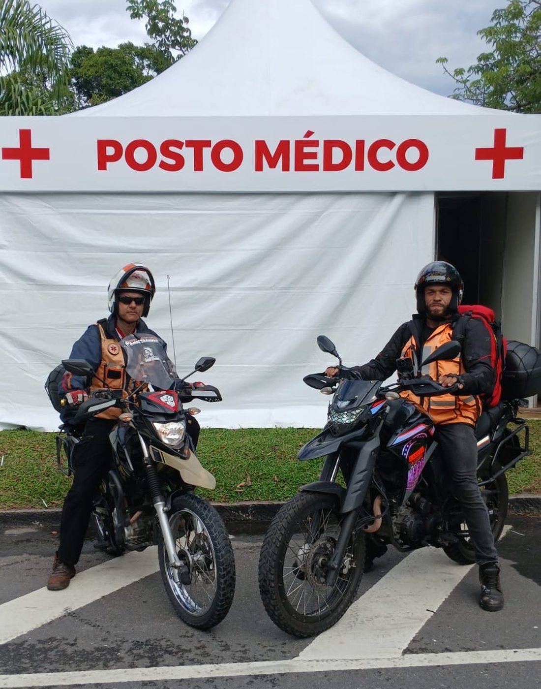 Posto médico estruturado para atendimento de participantes em evento
